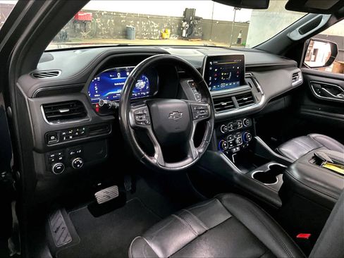 Used 2022 Chevrolet Tahoe RST w/ Luxury Package AWD/4WD image 16