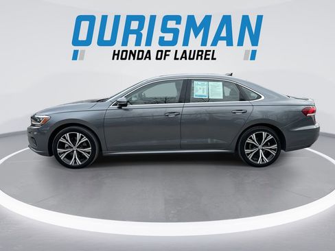 Used 2021 Volkswagen Passat 2.0T SE image 5