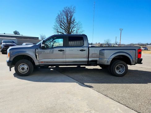 Used 2023 Ford F350 XL w/ 360-Degree Camera Package image 4