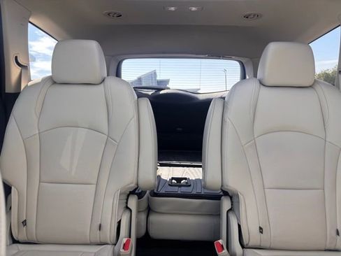 Used 2023 Buick Enclave Essence w/ Experience Buick Package AWD/4WD image 14