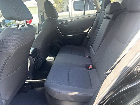 Used 2023 Toyota RAV4 LE AWD/4WD image 12