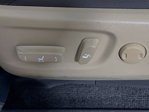 Used 2022 Toyota 4Runner SR5 AWD/4WD image 16
