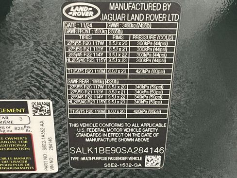 Used 2025 Land Rover Range Rover Long Wheelbase Autobiography image 29