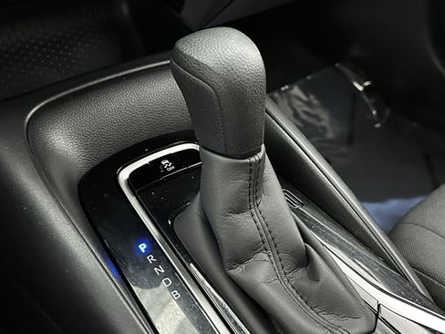 Used 2021 Toyota Corolla LE image 16