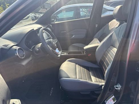 Certified 2024 Nissan Kicks SR w/ SR Premium Package FWD image 5