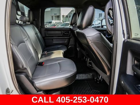 Used 2024 RAM 3500 Tradesman w/ Chrome Appearance Group AWD/4WD image 17