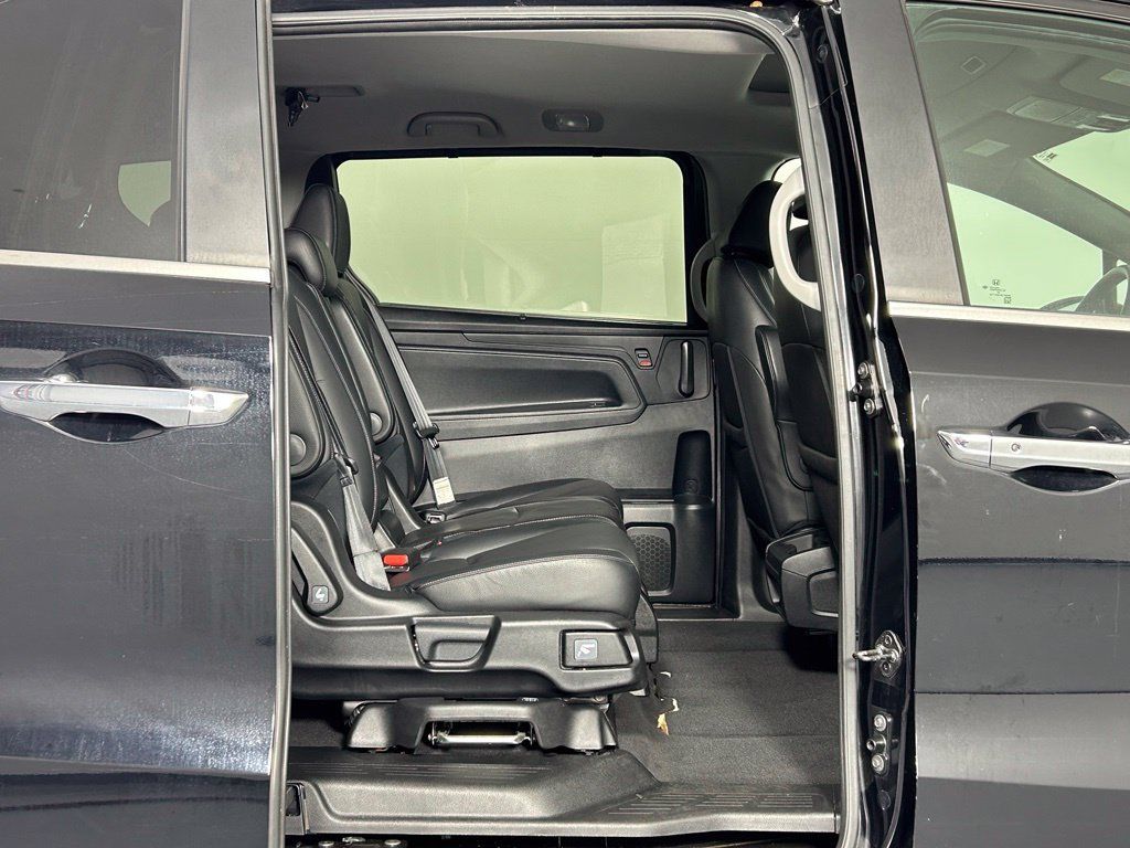 Used 2024 Honda Odyssey EX-L image 12