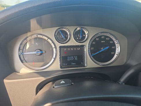 Used 2014 Cadillac Escalade ESV Premium image 5