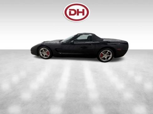 Used 2004 Chevrolet Corvette Convertible w/ Preferred Equipment Group RWD image 8