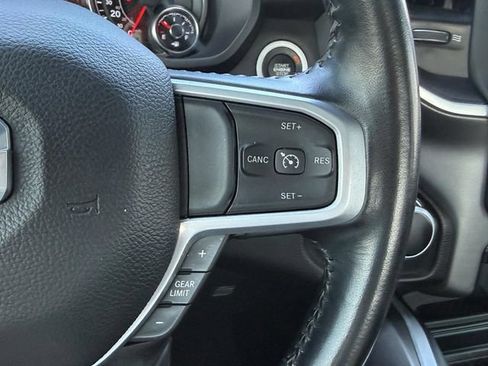 Used 2022 RAM 1500 Big Horn AWD/4WD image 32