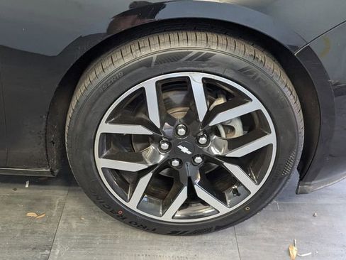 Used 2017 Chevrolet Impala LT FWD image 17