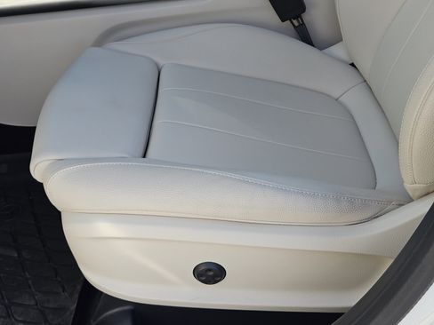 Used 2025 Mercedes-Benz GLA 250 image 24