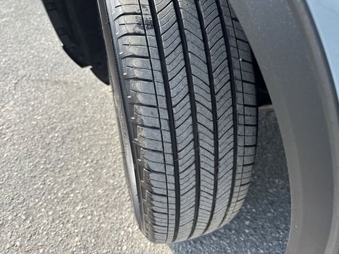 Used 2025 Ford Escape ST-Line image 29