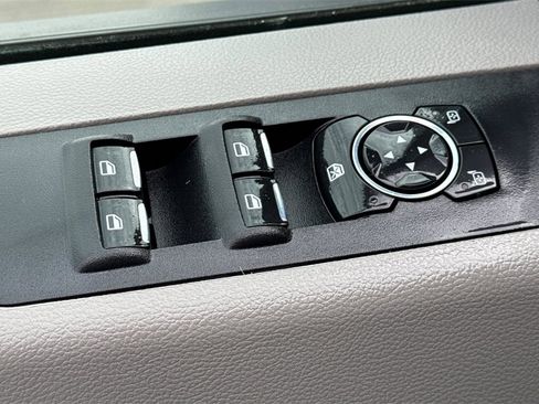 Used 2022 Ford F350 XLT w/ Camper Package image 15