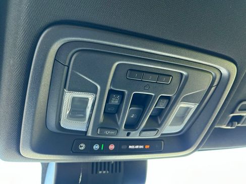 Used 2025 GMC Sierra 1500 AT4 w/ AT4 Premium Package AWD/4WD image 66