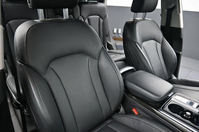 Used 2023 Audi Q7 3.0T Prestige w/ Prestige Package AWD/4WD image 14