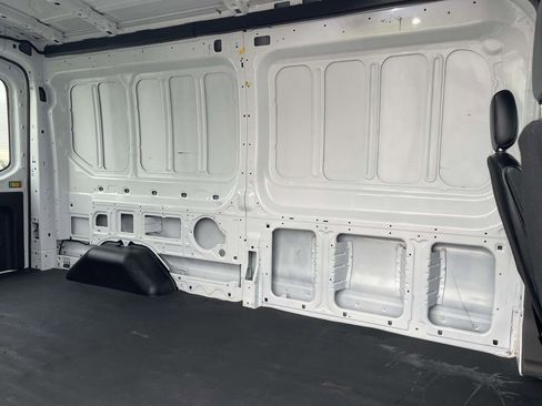 Certified 2021 Ford Transit 250 Medium Roof image 21