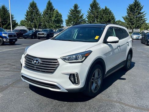 Used 2019 Hyundai Santa Fe XL w/ Cargo Package FWD image 2