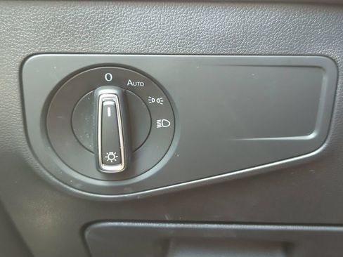 Used 2024 Volkswagen Tiguan SE FWD image 27