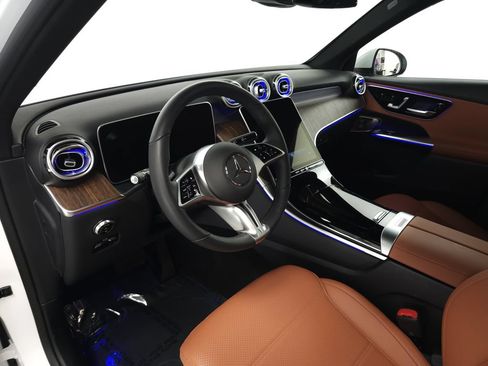 Certified 2026 Mercedes-Benz GLC 300 4MATIC image 9