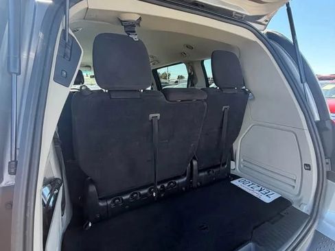 Used 2013 Dodge Grand Caravan SXT FWD image 8