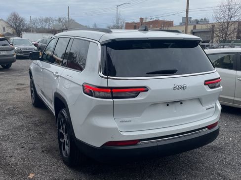 Used 2024 Jeep Grand Cherokee L Limited image 3