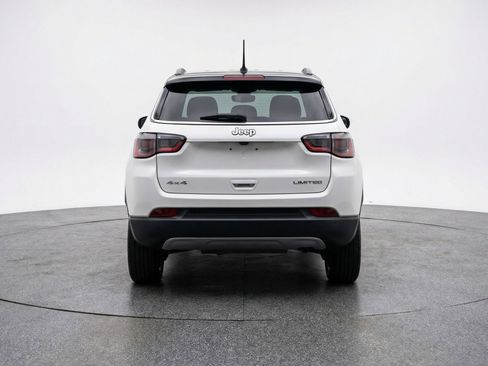 Used 2025 Jeep Compass Limited image 7