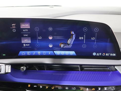 Used 2026 Cadillac Optiq Sport 1 w/ LPO, Floor Liner Package AWD/4WD image 46