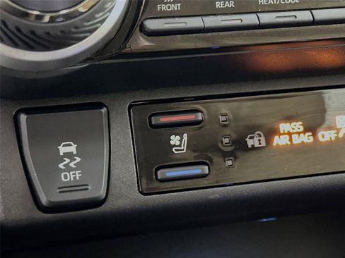 Used 2025 Toyota RAV4 Limited w/ Weather Package AWD/4WD image 16