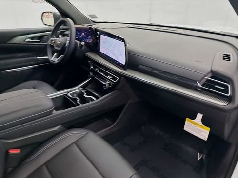 New 2026 Chevrolet Traverse LT w/ Driver Confidence Package image 32