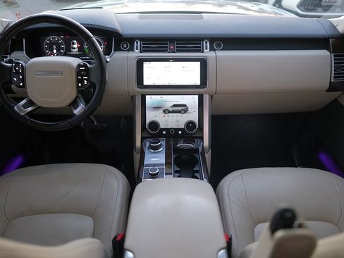 Used 2020 Land Rover Range Rover HSE image 16