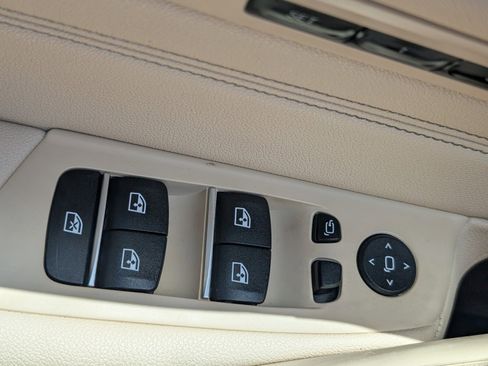 Used 2023 BMW 530i w/ Premium Package RWD image 36