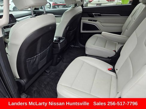 Used 2024 Kia Telluride S w/ S Sunroof Package FWD image 15