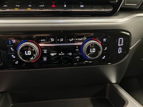 New 2026 Chevrolet Silverado 1500 High Country w/ High Country Premium Package AWD/4WD image 10