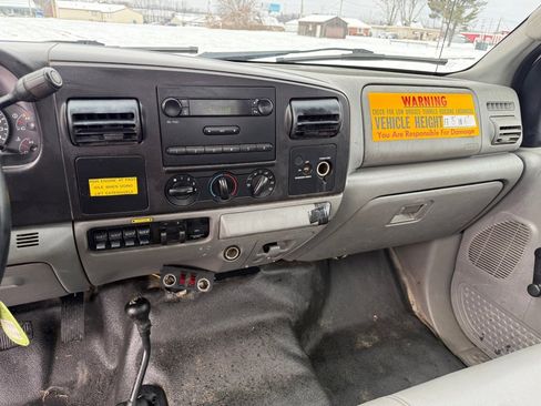 Used 2007 Ford F450 4x4 Regular Cab Super Duty image 12