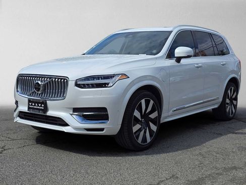 Certified 2023 Volvo XC90 T8 Ultimate AWD/4WD image 8