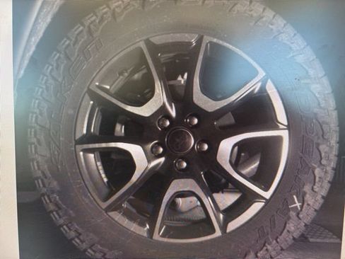 Used 2025 Jeep Compass Trailhawk AWD/4WD image 11