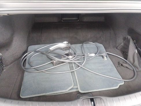 Used 2024 Genesis G80 image 15