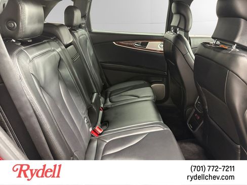 Used 2016 Lincoln MKX Reserve w/ Luxury Package AWD/4WD image 17