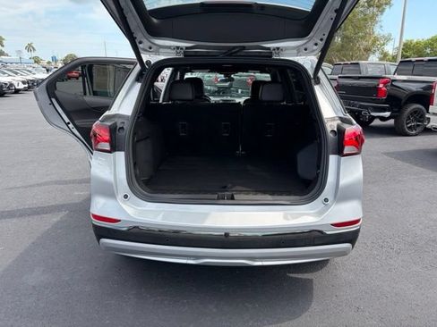 Used 2022 Chevrolet Equinox RS FWD image 16