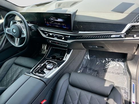 Used 2026 BMW X5 M60i AWD/4WD image 27