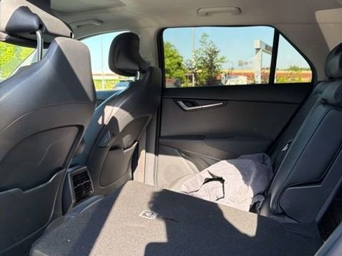 Used 2023 Kia Niro SX Touring FWD image 9