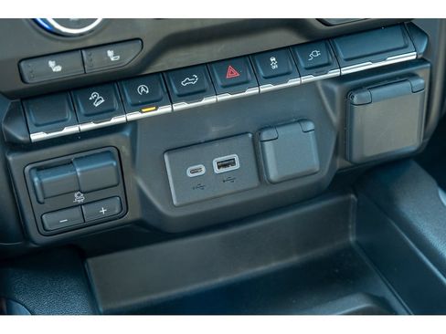 Used 2022 Chevrolet Silverado 1500 RST AWD/4WD image 27