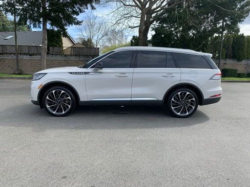 Certified 2025 Lincoln Aviator Reserve w/ Equipment Group 201A AWD/4WD image 2