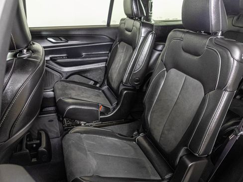 Used 2024 Jeep Grand Cherokee L Altitude image 37