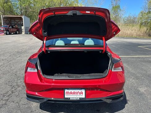 Used 2023 Hyundai Elantra Limited w/ Cargo Package FWD image 18