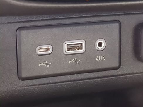 Used 2023 Buick Encore GX Preferred w/ Cold Weather Comfort Package image 29