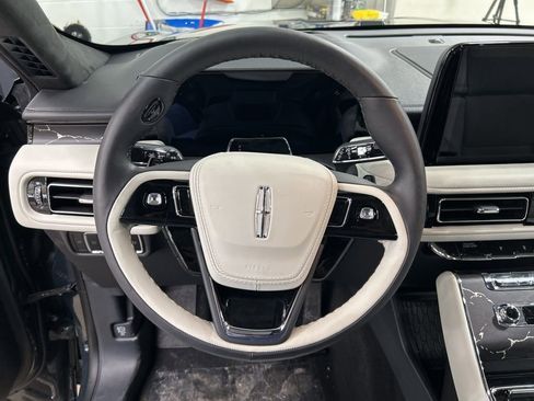 New 2026 Lincoln Aviator Black Label image 13