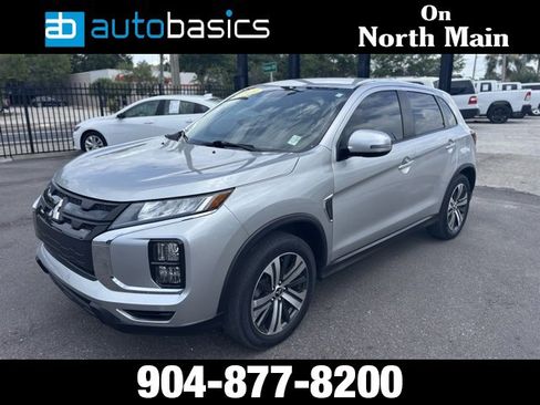 Used 2021 Mitsubishi Outlander Sport SE image 1