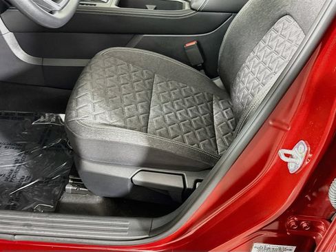 Certified 2025 Nissan Kicks SV w/ SV Premium Package AWD/4WD image 23